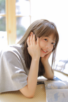 美艳班主任在我胯间颤抖